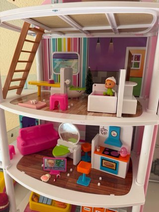 Casa Barriguitas con Ascensor, Cole y Muñecas
