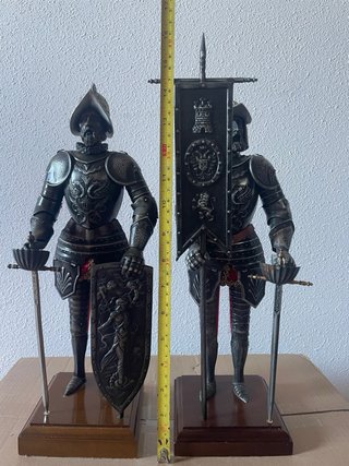 2 Figuras Conquistador Armadura Metal