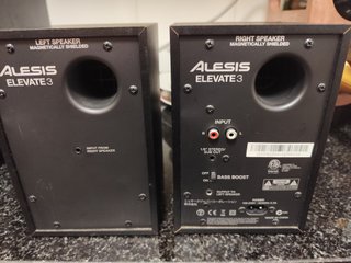 Altavoces Alesis Elevate 3