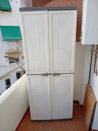 Armario de resina / plástico para terraza o balcón