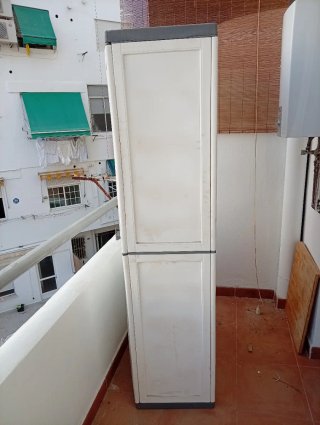 Armario de resina / plástico para terraza o balcón