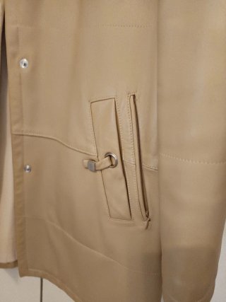 Abrigo de Piel Beige
