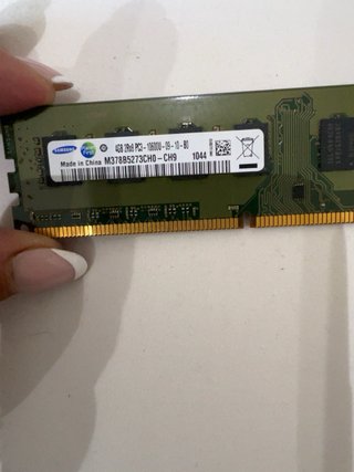 Lote RAM DDR3 Kingston y Samsung + piezas portátil