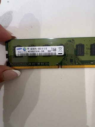 Lote RAM DDR3 Kingston y Samsung + piezas portátil