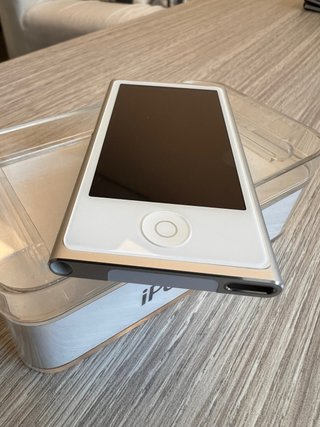 iPod Nano 7ª Gen 16GB Plata