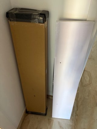 Estantería blanca de madera
