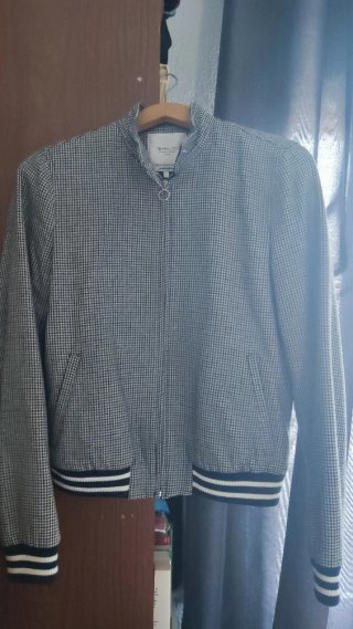 Chaqueta bomber. Zara Trafaluc Talla S