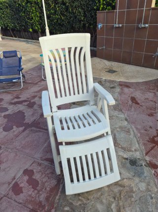Hamacas de piscina blancas