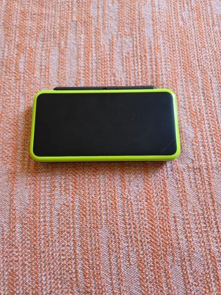 New Nintendo 2DS XL Verde Lima + Mario Kart