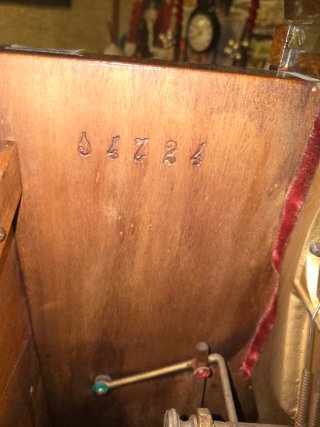 Prestigioso Piano antiguo Rivalta, Un regalo