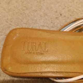 Sandalias tiras mujer piel.N.37.Toral
