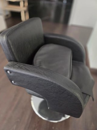 Se vende mobiliario de peluquería todo 2500€