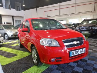 Chevrolet Aveo impoluto, único dueño 101cv