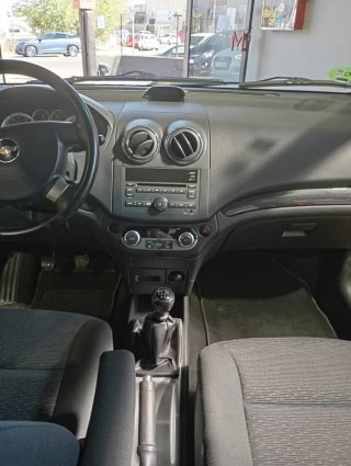 Chevrolet Aveo impoluto, único dueño 101cv