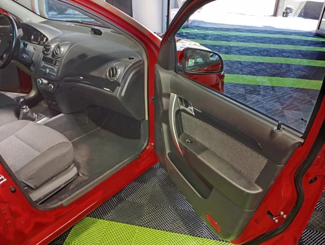 Chevrolet Aveo impoluto, único dueño 101cv
