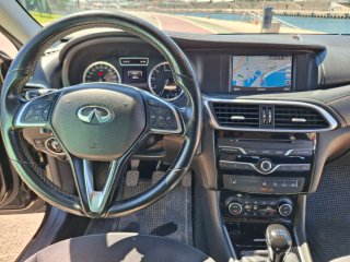 Infiniti Q30 2019