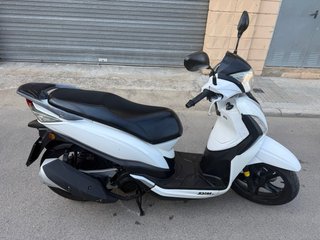 Scooter Sym ST 2016