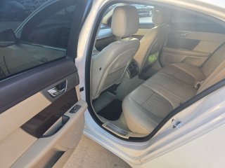 Jaguar xf s 2010