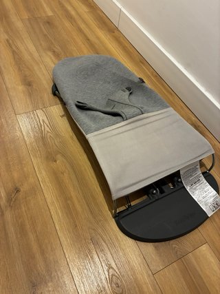 Hamaca bebé BabyBjörn gris