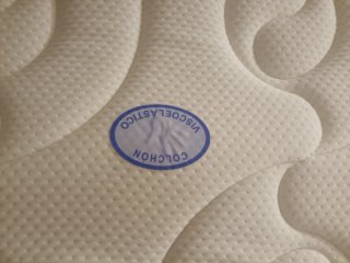 Colchón viscoelástico 135*190. Blanco.