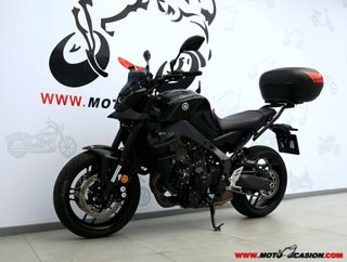YAMAHA MT-09