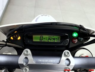 HUSQVARNA 701 SUPERMOTO -A2-