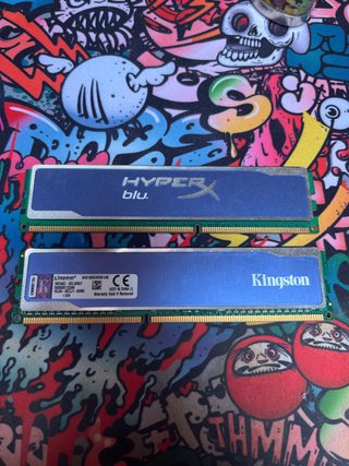 2x 4GB DDR3 RAM Kingston HyperX blu