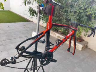 Bicicleta Pinarello Dogma F12 Disco + grupo di2