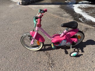 Bici infantil rosa casi nueva