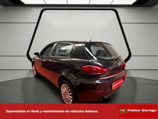 Alfa Romeo 147 1.6 Twin Spark 105 cv 5P Año 2005