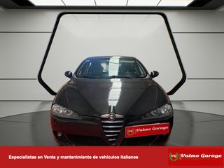 Alfa Romeo 147 1.6 Twin Spark 105 cv 5P Año 2005