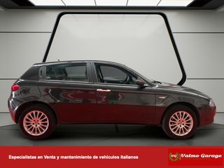 Alfa Romeo 147 1.6 Twin Spark 105 cv 5P Año 2005