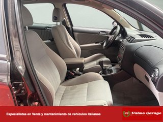 Alfa Romeo 147 1.6 Twin Spark 105 cv 5P Año 2005