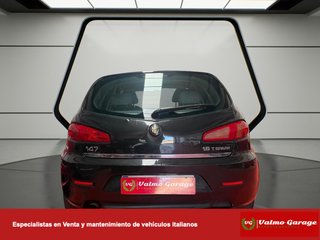 Alfa Romeo 147 1.6 Twin Spark 105 cv 5P Año 2005