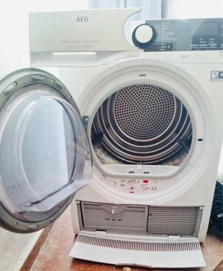 1 Lavatrice e 1 Asciugatrice AEG Serie 8000