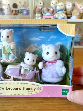 Sylvanian Families Snow Leopard Family