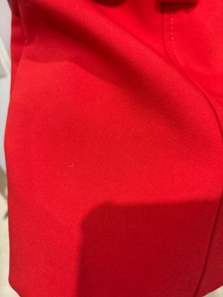Traje Zara Chaleco con Cinturón y Pantalón Rojo