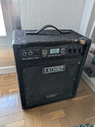 Fender B-DEC 30 Amplificador Bajo 30W