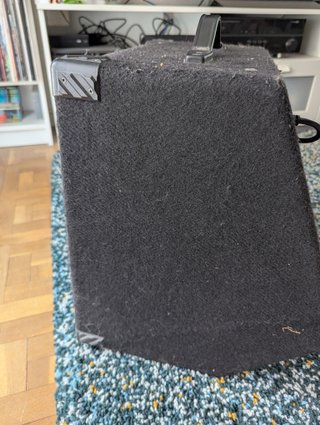 Fender B-DEC 30 Amplificador Bajo 30W