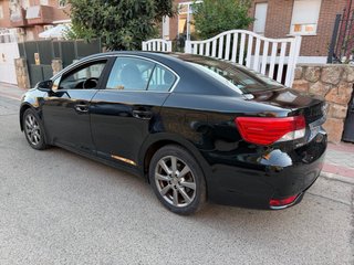 Toyota Avensis 2012