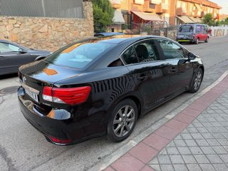 Toyota Avensis 2012