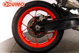 KTM 890 DUKE R