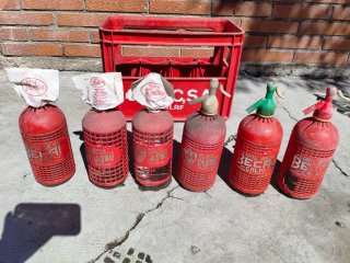 Caja con Sifones Vintage Carbónicas Becac