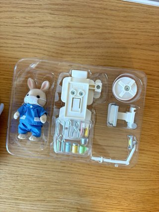 Sylvanian Families Country Dentist Set