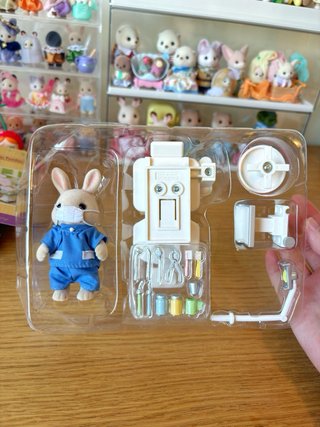 Sylvanian Families Country Dentist Set