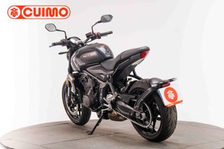 TRIUMPH TRIDENT 660