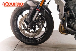 TRIUMPH TRIDENT 660