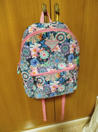 Mochila PRIVATA floral escolar