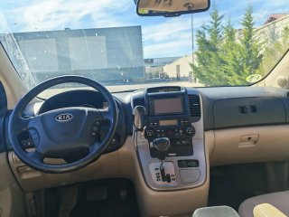 KIA Carnival 2010