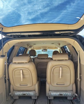 KIA Carnival 2010